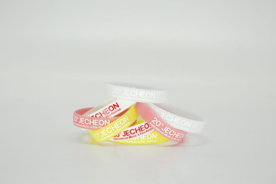Glow-in-the-dark bracelet (4 colors)